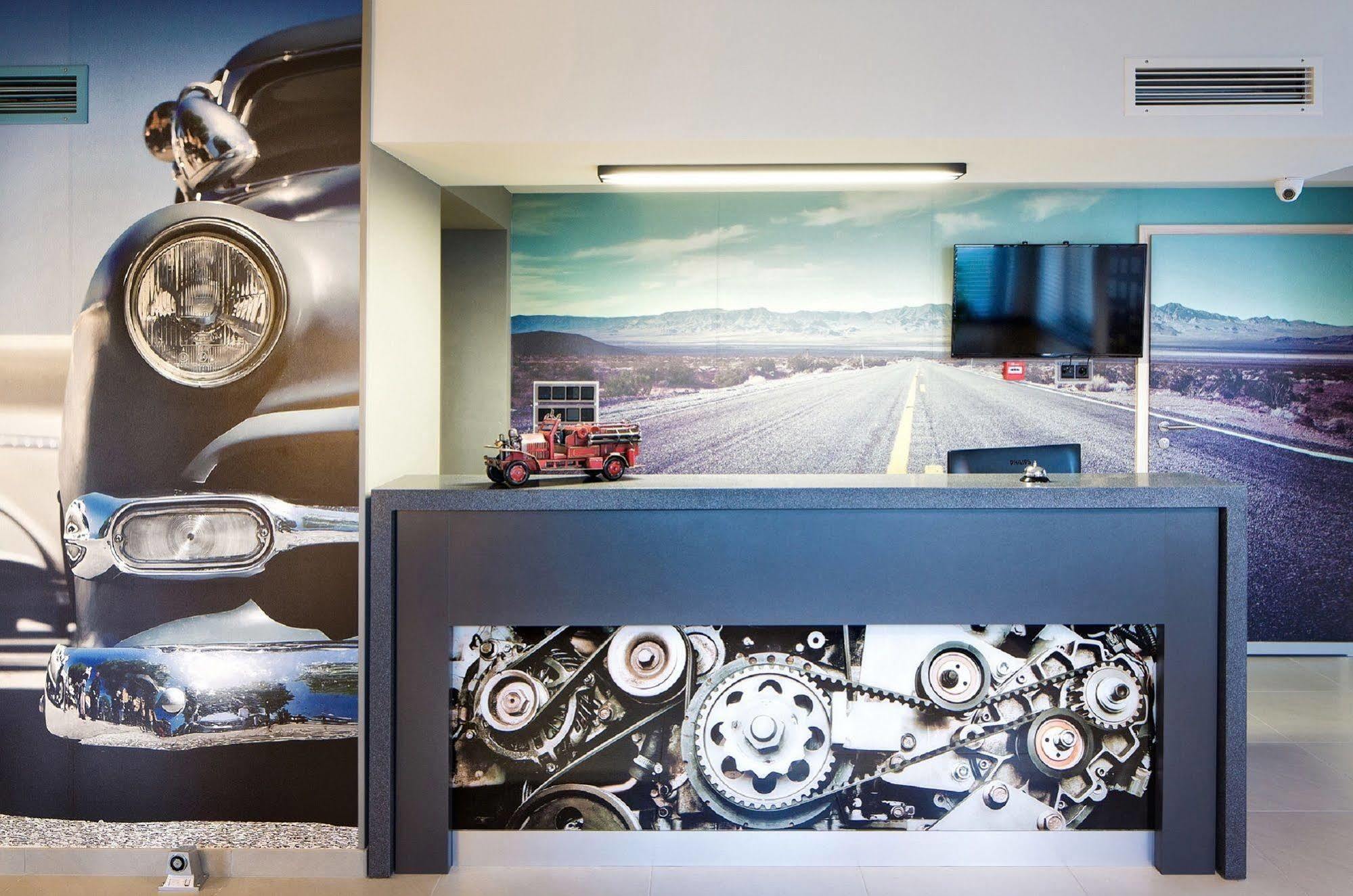 Hotel Automobil 3*